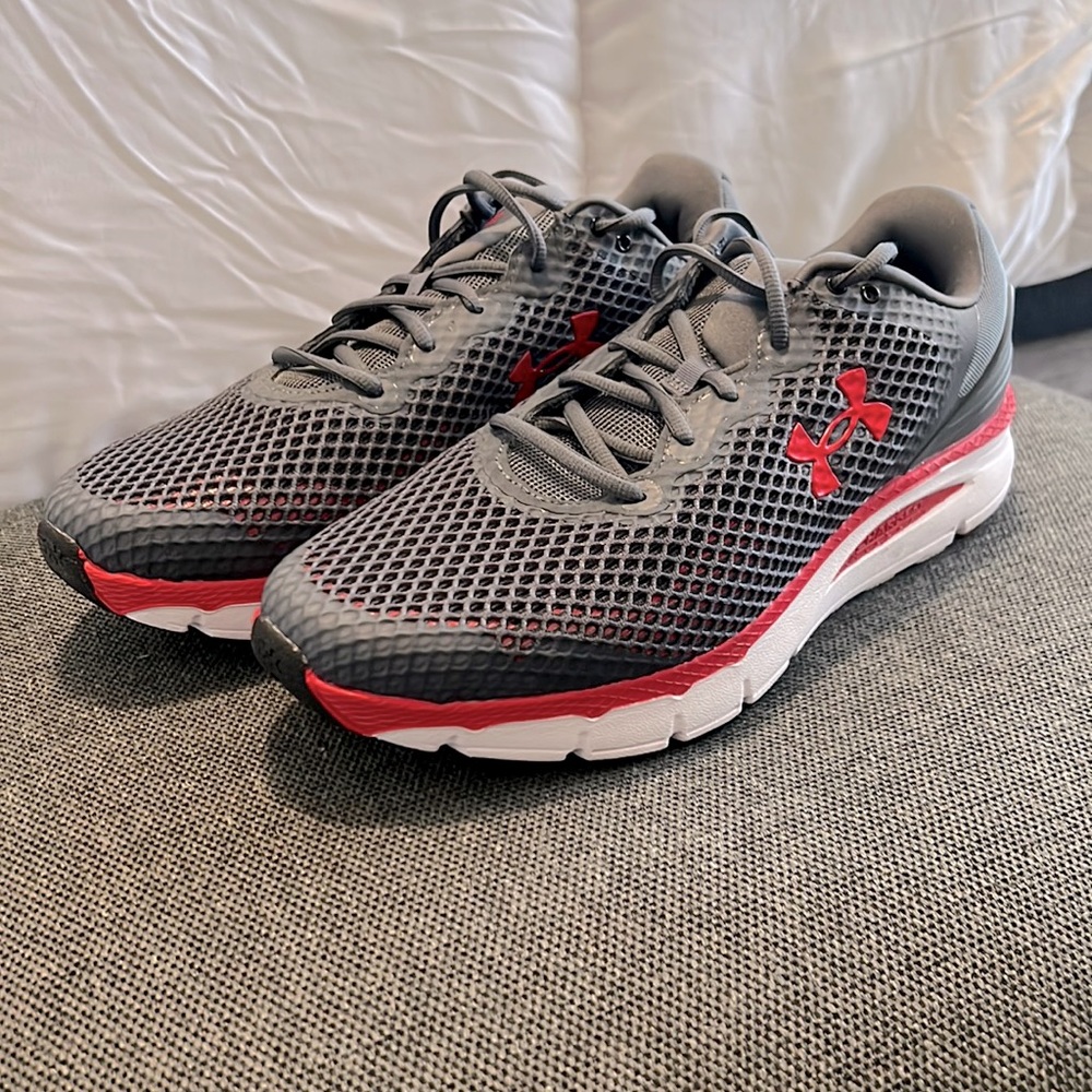 Like New Under Armour Shoes